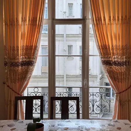 Le Pinky Bird - Courcelles Champs Elysees Apartamento