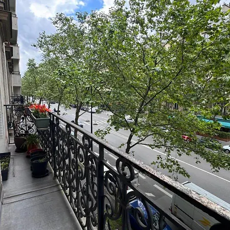 Apartamento Le Pinky Bird - Courcelles Champs Elysees París